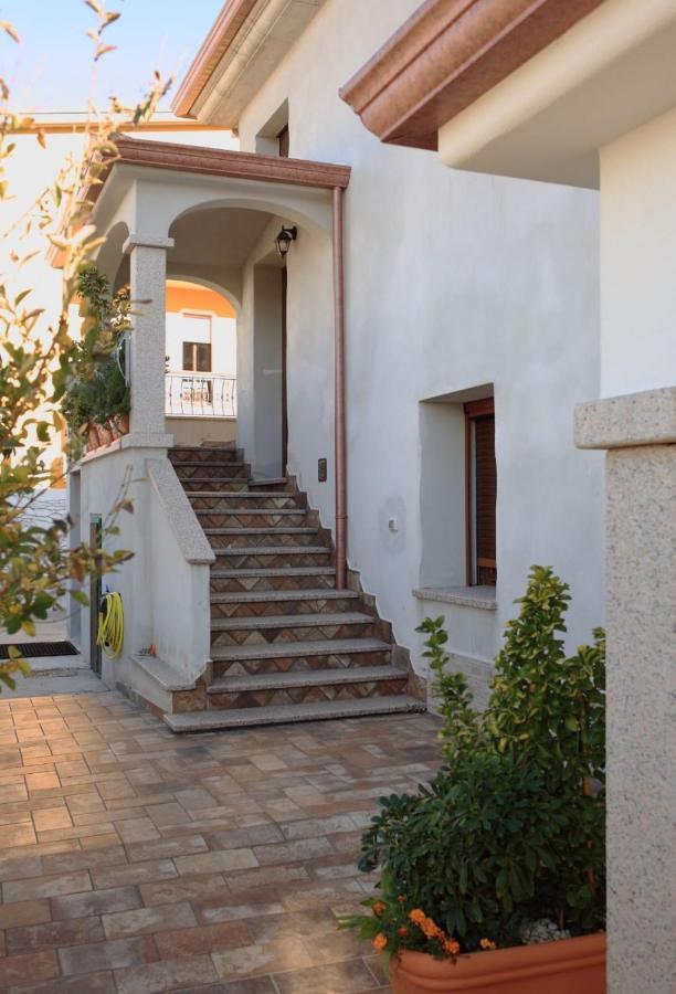 Irgoli Casa Vacanze Fenu מראה חיצוני תמונה