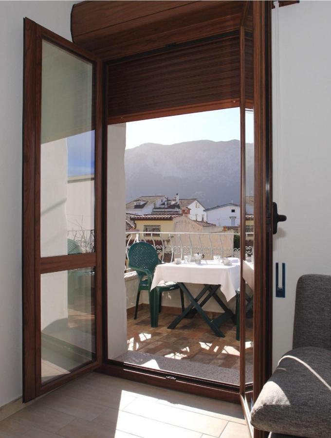 Irgoli Casa Vacanze Fenu מראה חיצוני תמונה