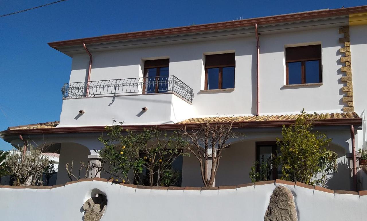 Irgoli Casa Vacanze Fenu מראה חיצוני תמונה