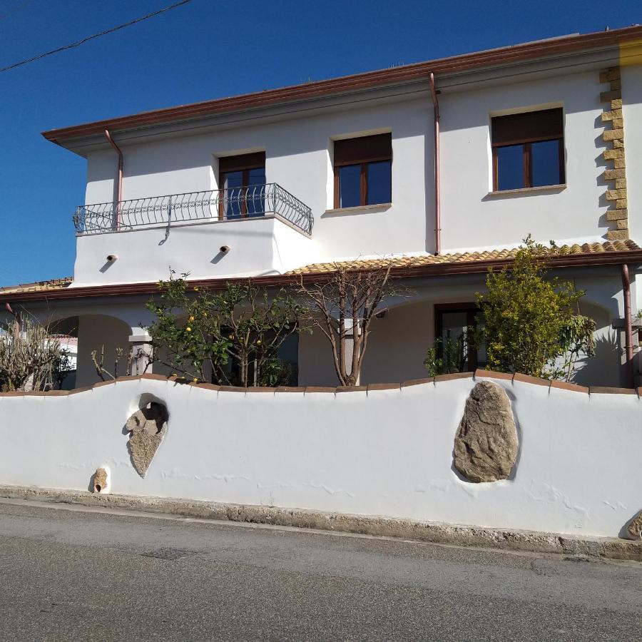 Irgoli Casa Vacanze Fenu מראה חיצוני תמונה