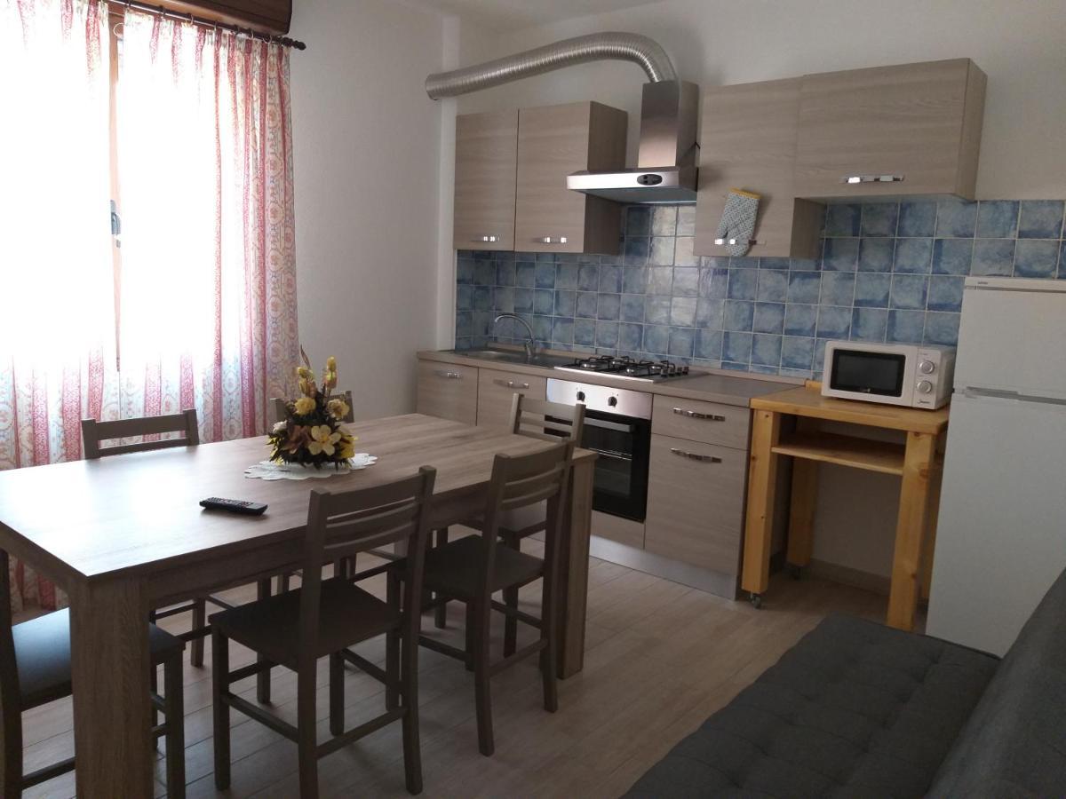 Irgoli Casa Vacanze Fenu מראה חיצוני תמונה